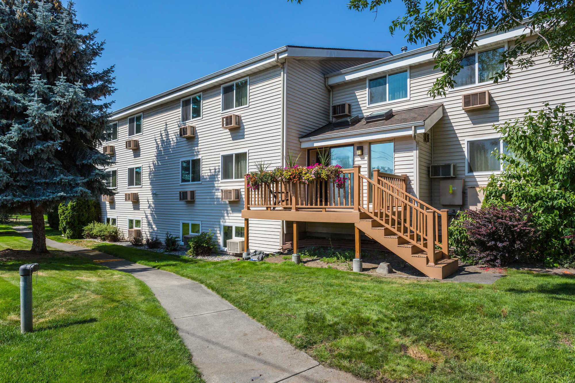 Quality Inn & Suites Coeur D'Alene Exterior photo