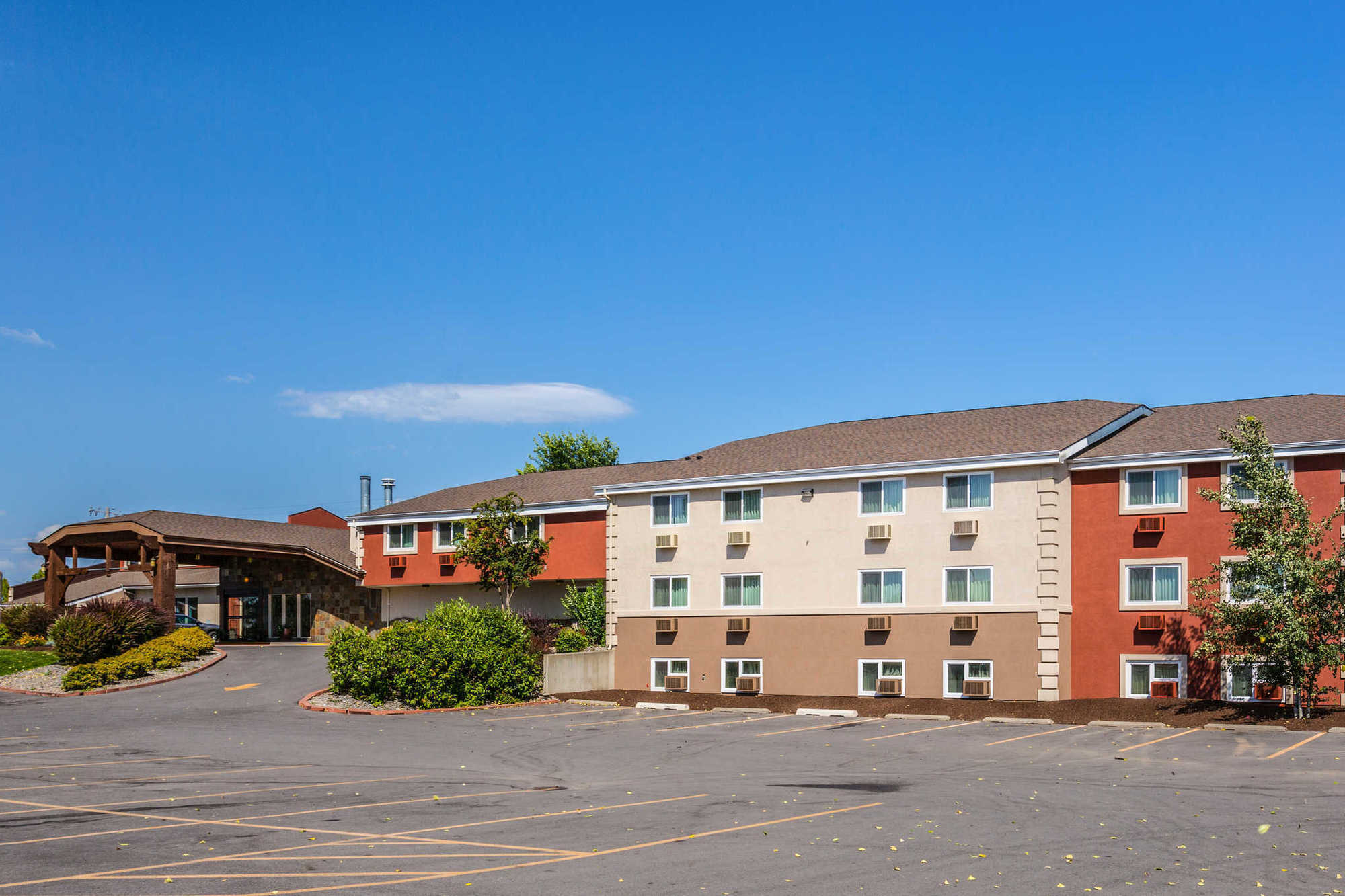 Quality Inn & Suites Coeur D'Alene Exterior photo